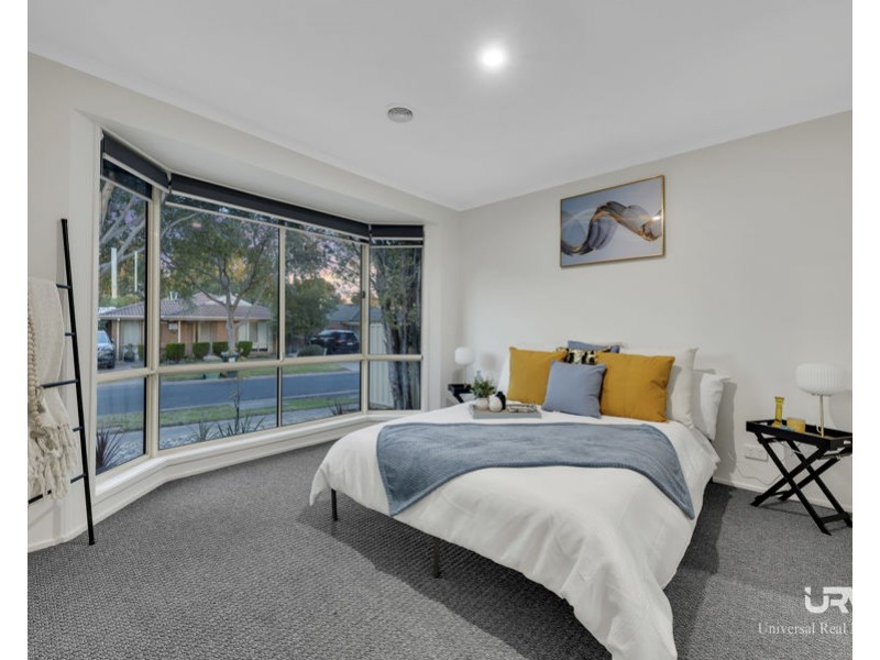 23 Pinnock Avenue, Roxburgh Park VIC 3064