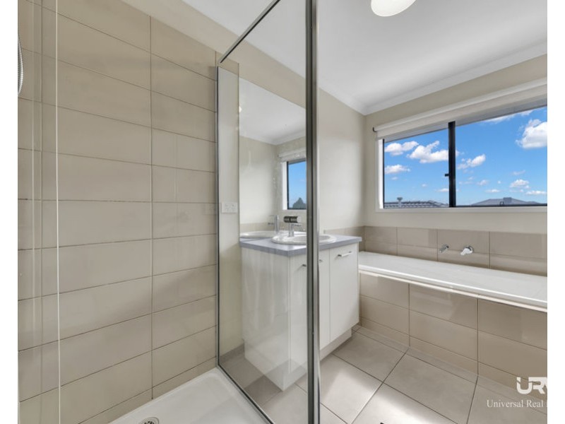 3 Weston Street, Mickleham VIC 3064