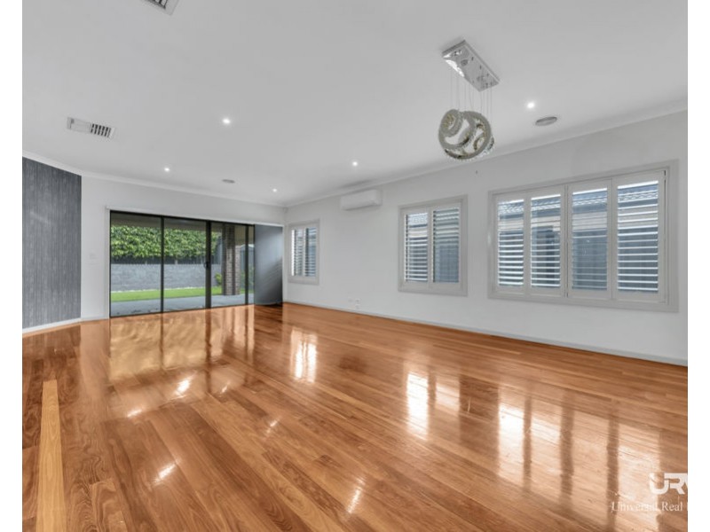 6 Vali Road, Craigieburn VIC 3064