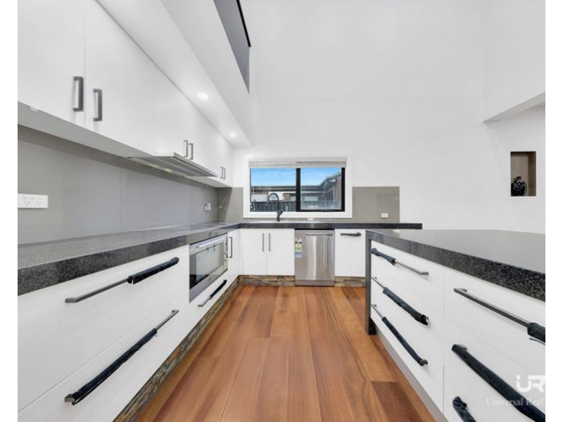 17 Innes Place, Craigieburn VIC 3064