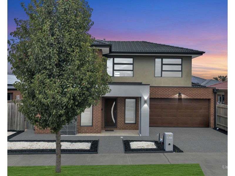 4 Turmeric Avenue, Mickleham VIC 3064