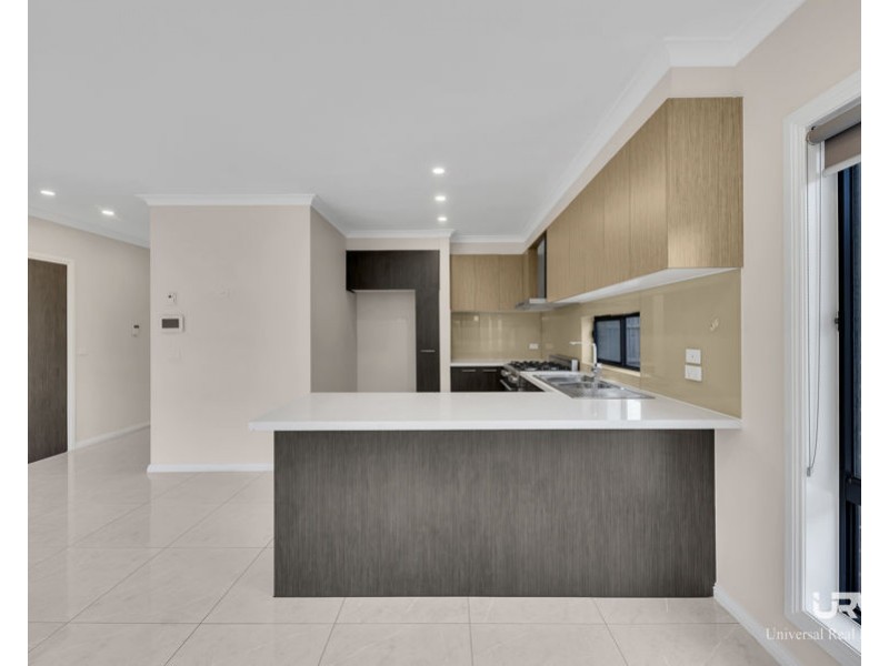 4 Turmeric Avenue, Mickleham VIC 3064