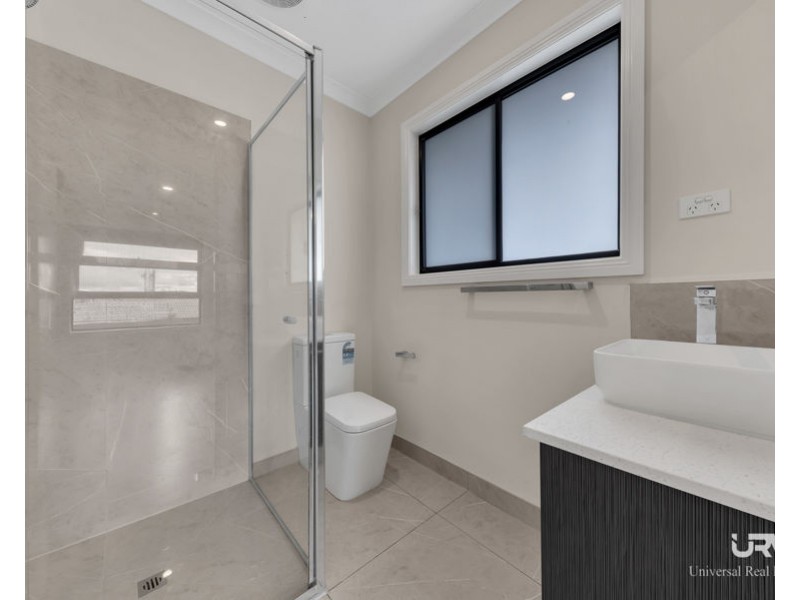 4 Turmeric Avenue, Mickleham VIC 3064