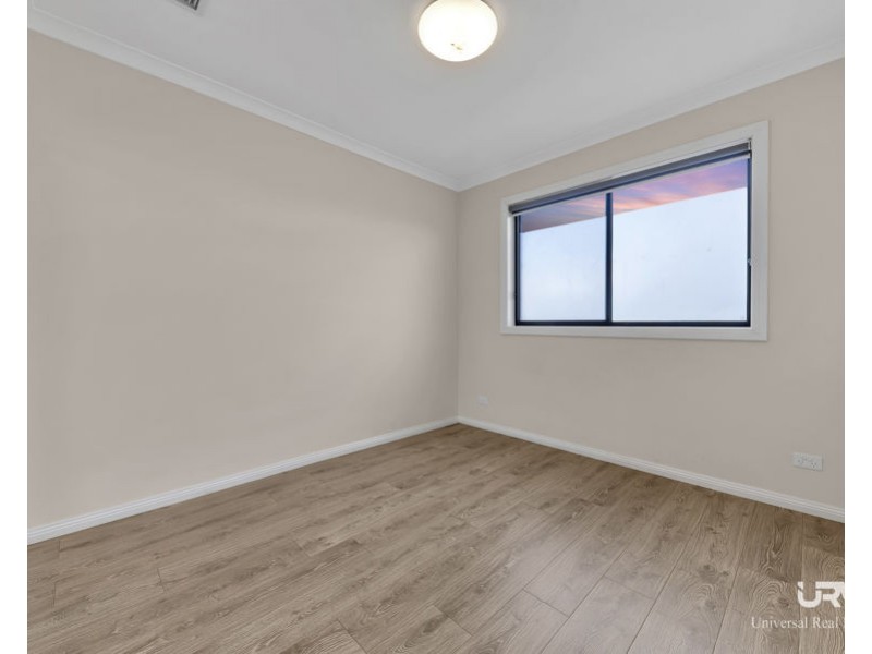 4 Turmeric Avenue, Mickleham VIC 3064