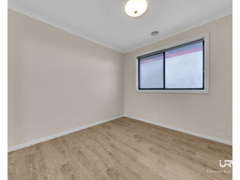 4 Turmeric Avenue, Mickleham VIC 3064