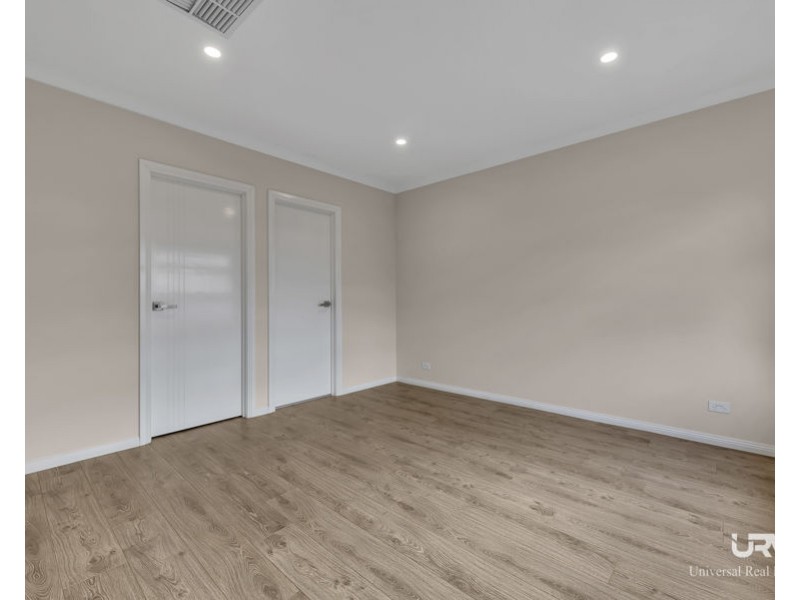 4 Turmeric Avenue, Mickleham VIC 3064