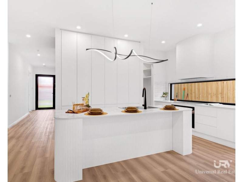 20 Aquamarine Drive, Mickleham VIC 3064