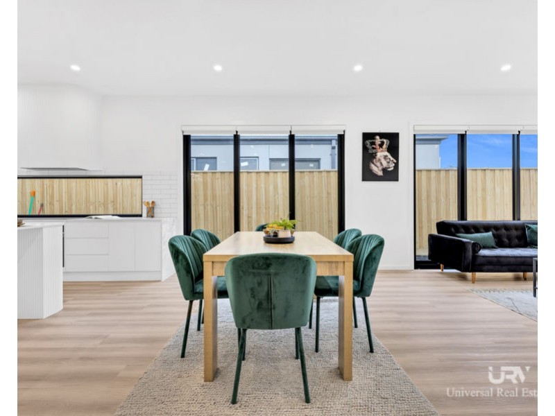 20 Aquamarine Drive, Mickleham VIC 3064