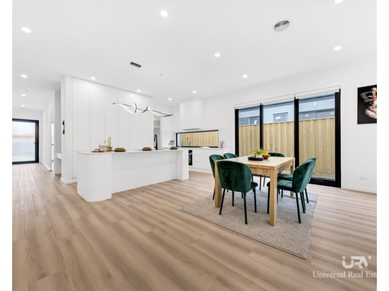 20 Aquamarine Drive, Mickleham VIC 3064