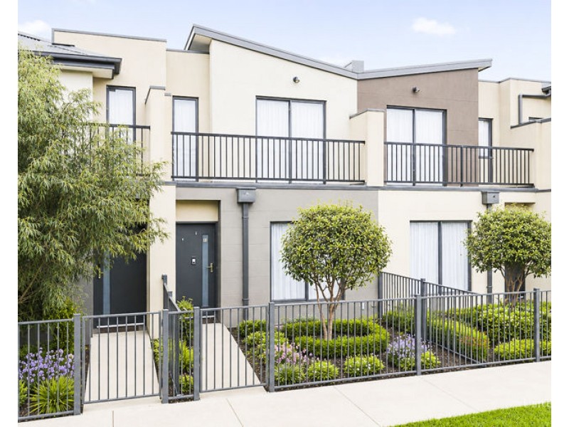 11 Tarlo Court, Craigieburn VIC 3064