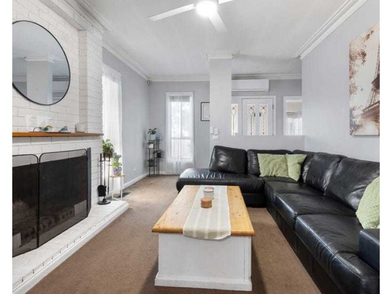 14 Waverley Court, Craigieburn VIC 3064