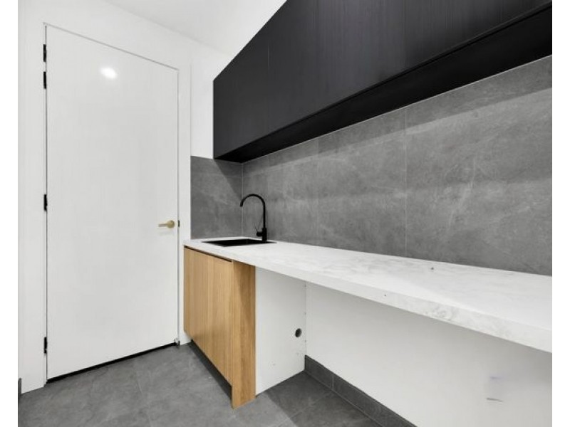 28 Powderbark Crescent, Mickleham VIC 3064