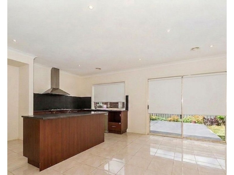 13 Fairhaven Bvd, Craigieburn VIC 3064