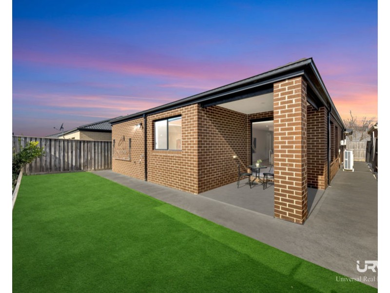25 Fadaro St, Kalkallo VIC 3064