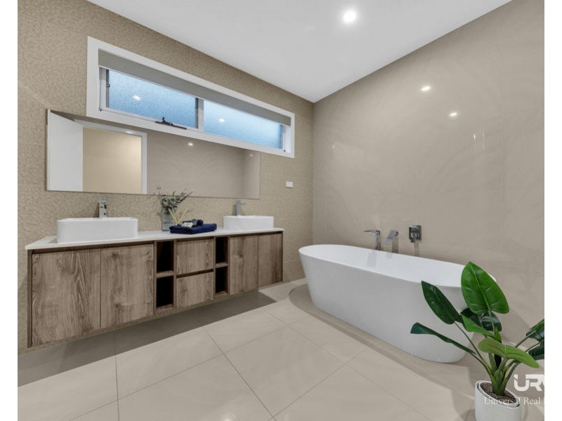 5 Montalto Street, Craigieburn VIC 3064