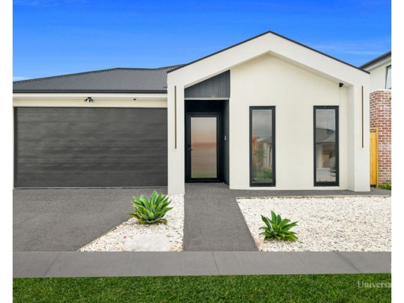 304 Brossard Rd, Mickleham VIC 3064
