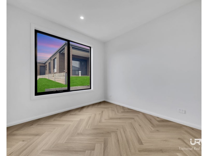 6 Caseys Way, Donnybrook VIC 3064