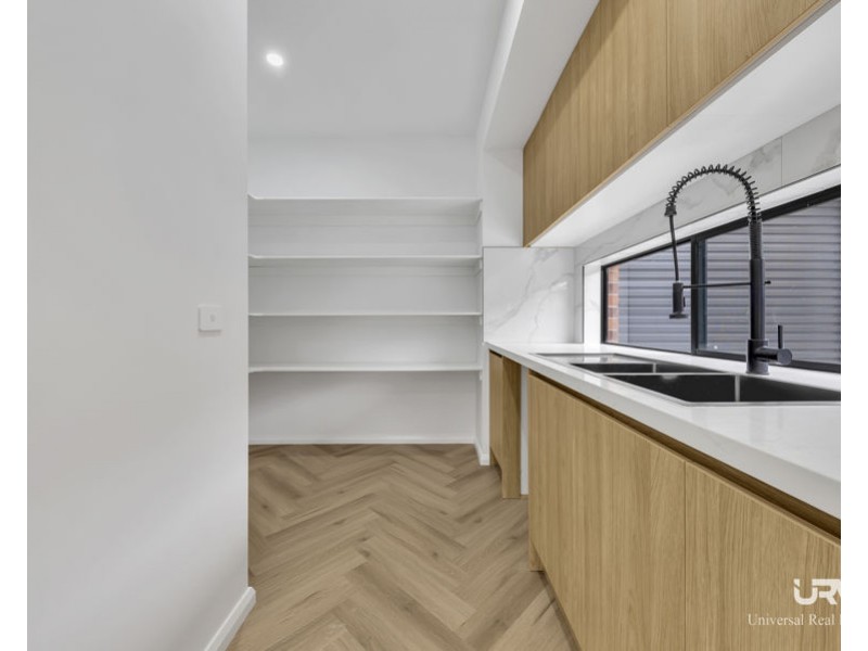 6 Caseys Way, Donnybrook VIC 3064
