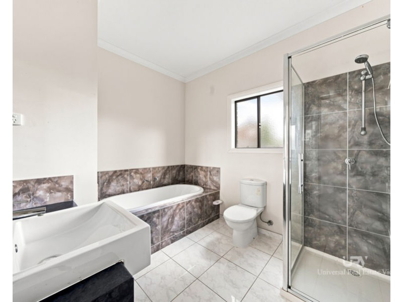 19 Watergum Avenue, Craigieburn VIC 3064