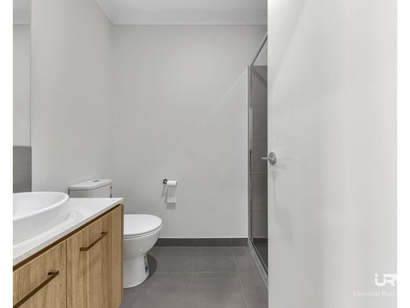 11 Guernsey St, Donnybrook VIC 3064