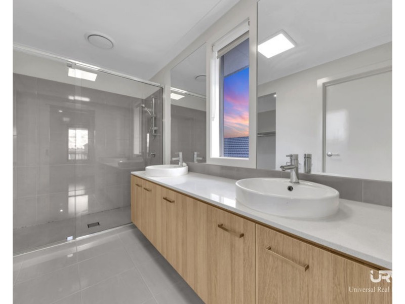 11 Guernsey St, Donnybrook VIC 3064