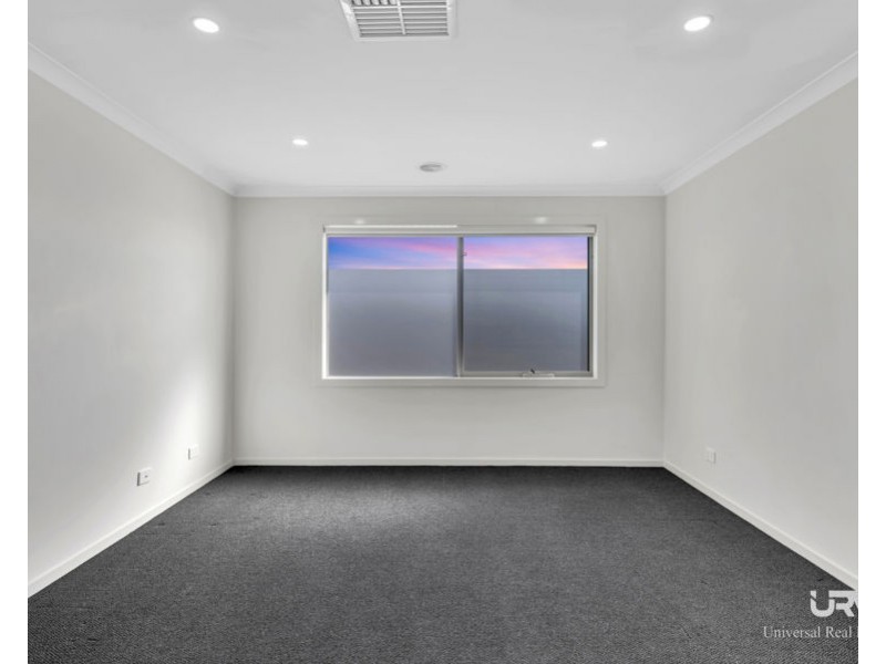 11 Guernsey St, Donnybrook VIC 3064