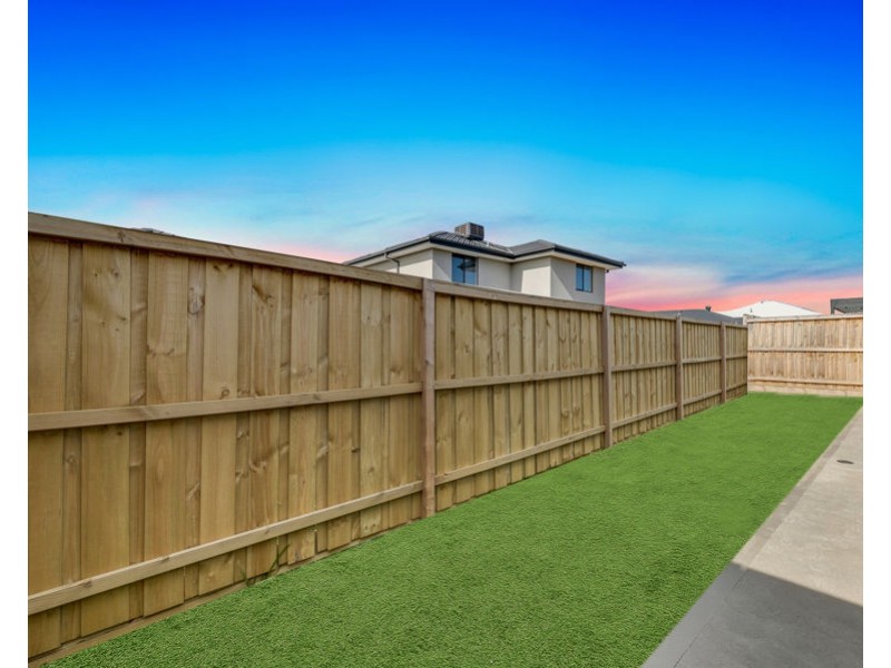 66 Madura Promenade, Mickleham VIC 3064