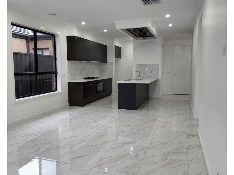 41 Alloca Crescent, Donnybrook VIC 3064
