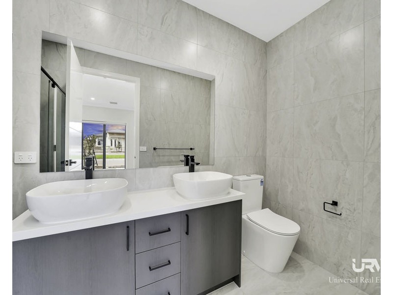 12 River Redgum Boulevard, Donnybrook VIC 3064