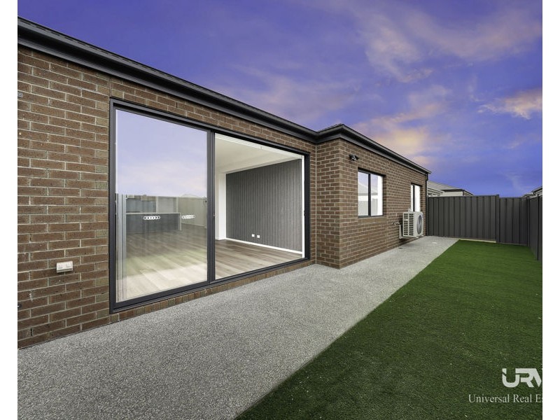 12 River Redgum Boulevard, Donnybrook VIC 3064
