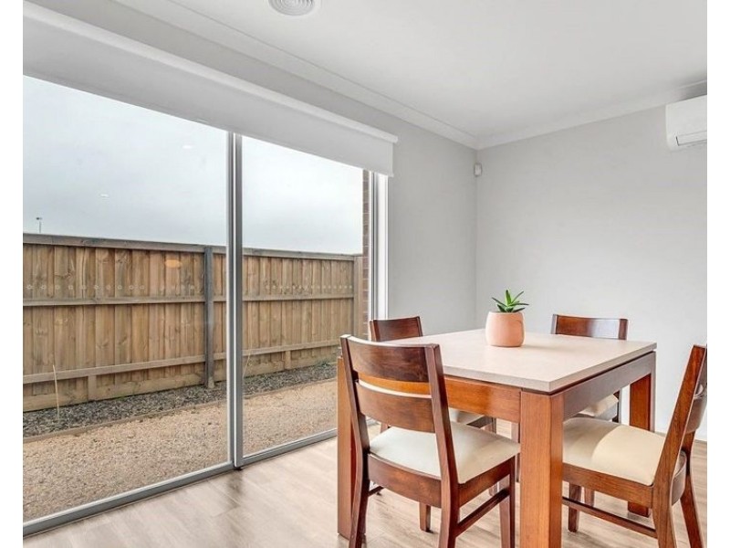 15 Joy Drive, Mickleham VIC 3064