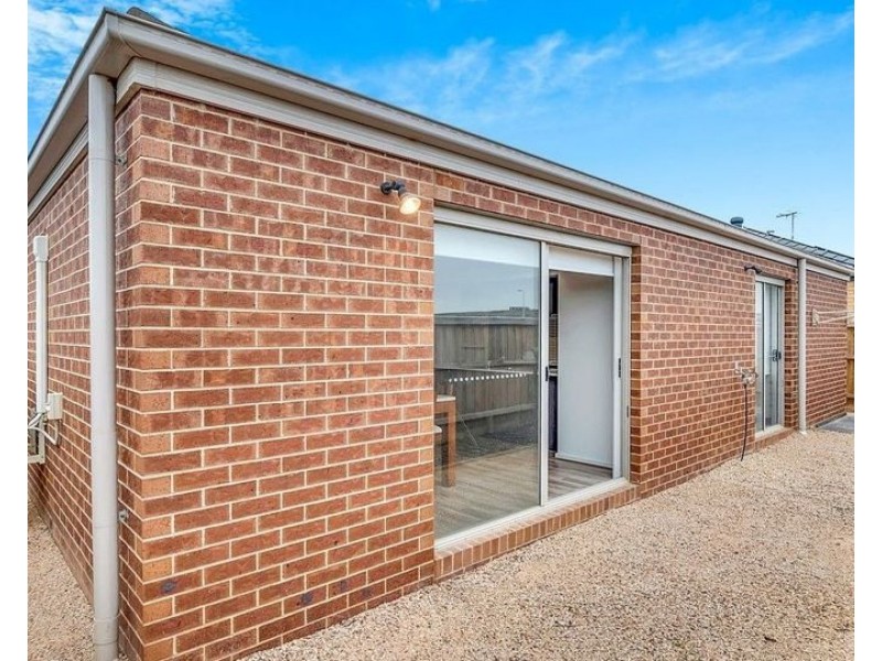 15 Joy Drive, Mickleham VIC 3064