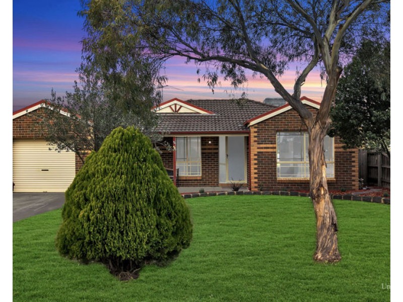 32 Lincolne Cres, Roxburgh Park VIC 3064