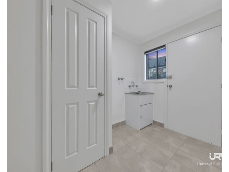 32 Lincolne Cres, Roxburgh Park VIC 3064