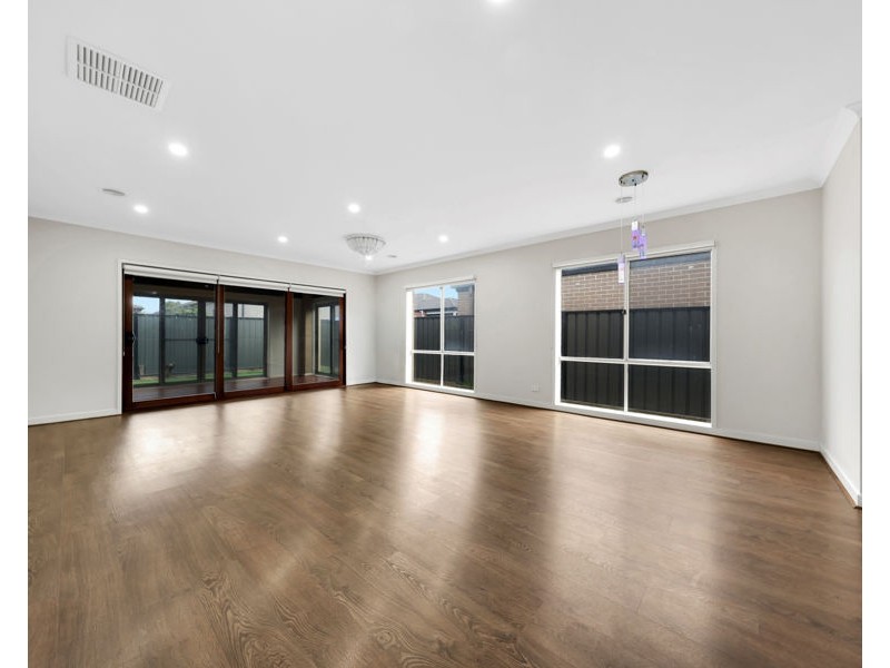 95 Moorpark Drive, Craigieburn VIC 3064