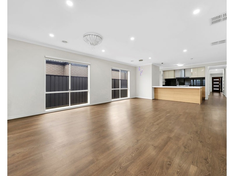 95 Moorpark Drive, Craigieburn VIC 3064