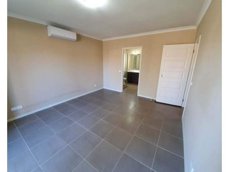 67 Newbury Bvd, Craigieburn VIC 3064