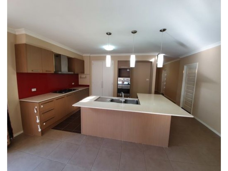 67 Newbury Bvd, Craigieburn VIC 3064