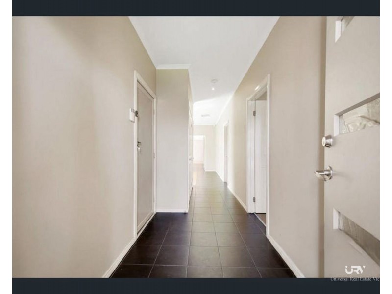 14 Princes Circuit, Craigieburn VIC 3064