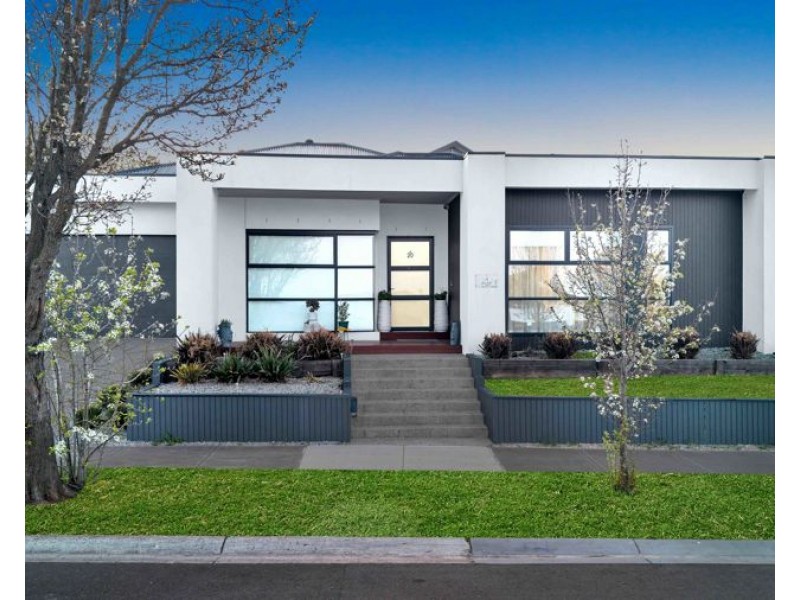 20 Regal Rise, Craigieburn VIC 3064