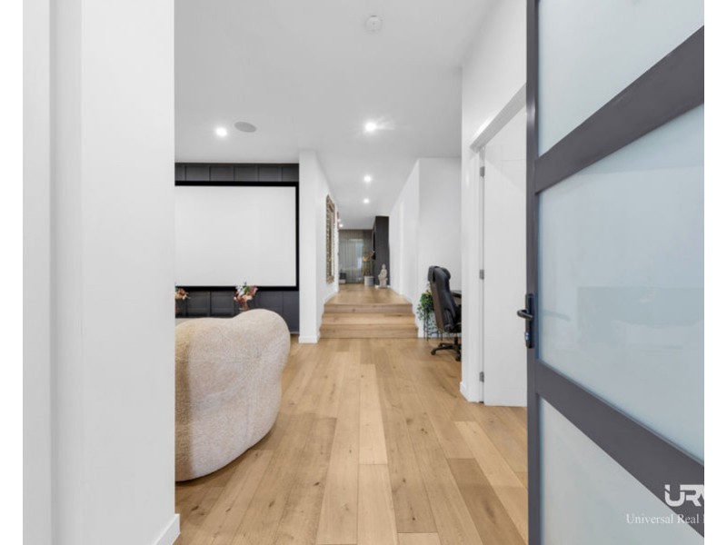 20 Regal Rise, Craigieburn VIC 3064