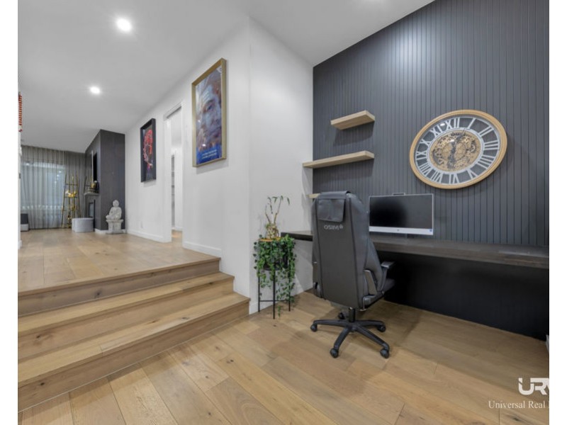 20 Regal Rise, Craigieburn VIC 3064