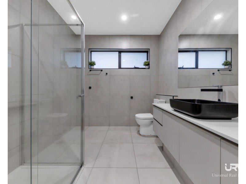 20 Regal Rise, Craigieburn VIC 3064