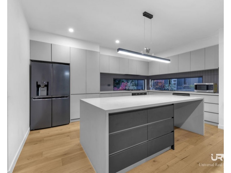 20 Regal Rise, Craigieburn VIC 3064