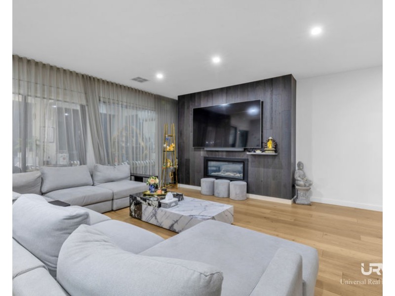 20 Regal Rise, Craigieburn VIC 3064