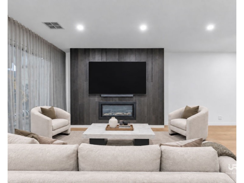 20 Regal Rise, Craigieburn VIC 3064