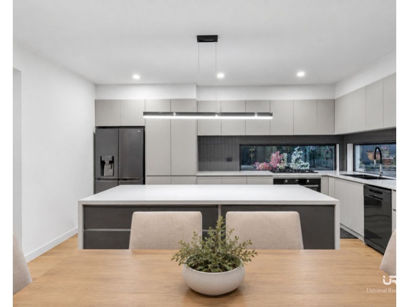 20 Regal Rise, Craigieburn VIC 3064