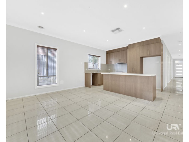 3 Hibernia Place, Craigieburn VIC 3064