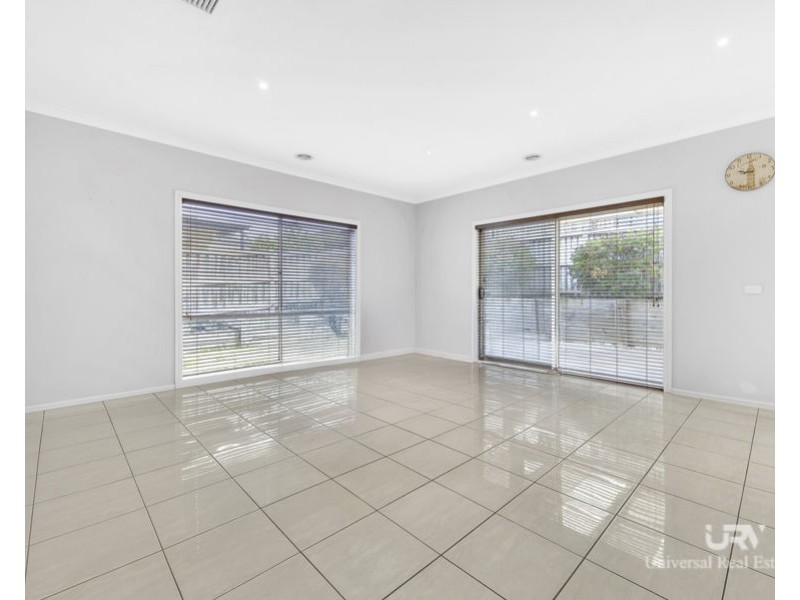 3 Hibernia Place, Craigieburn VIC 3064