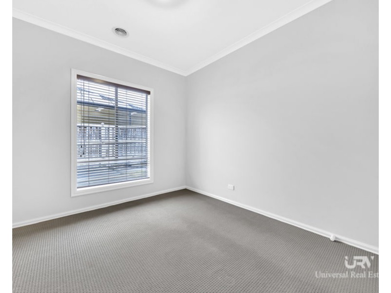 3 Hibernia Place, Craigieburn VIC 3064